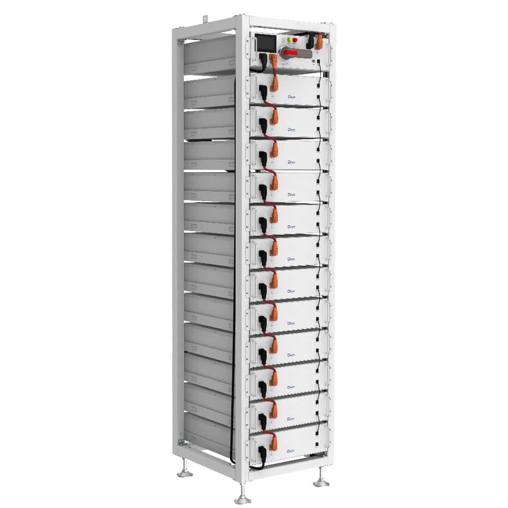 isularpro.comye BOS Hochvolt-Batterieturm volles Rack in Perspektive für Photovoltaik-Systeme