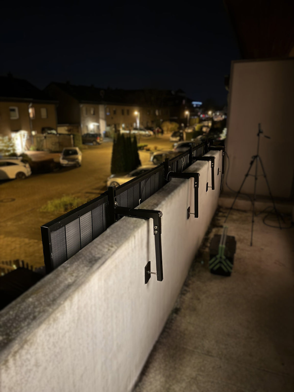 Wattstone Balkonhalterung für Betonbalkone mit Mauerstärken 10 bis 18cm für 1 Modul inklusive Absturzsicherung