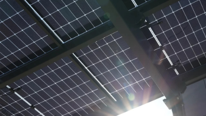 GREENPORT HOME Glas/Glas Solarcarport 1 Stellplatz – 3,78 kWp (9×420W), Schneelast bis 2 kN/m²